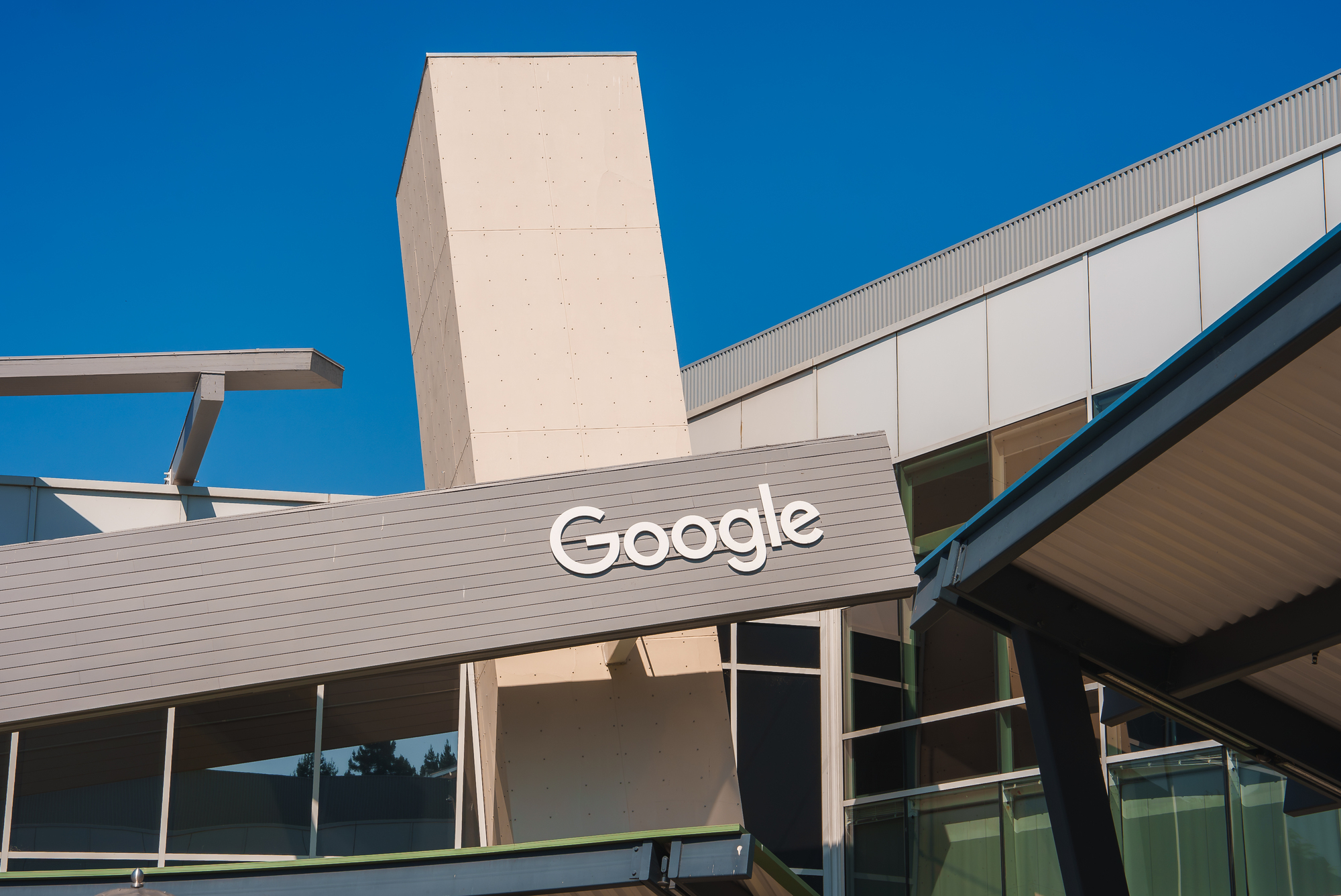 3 дні в офісі або звільнення: Google запровадила нові вимоги для віддалених працівників