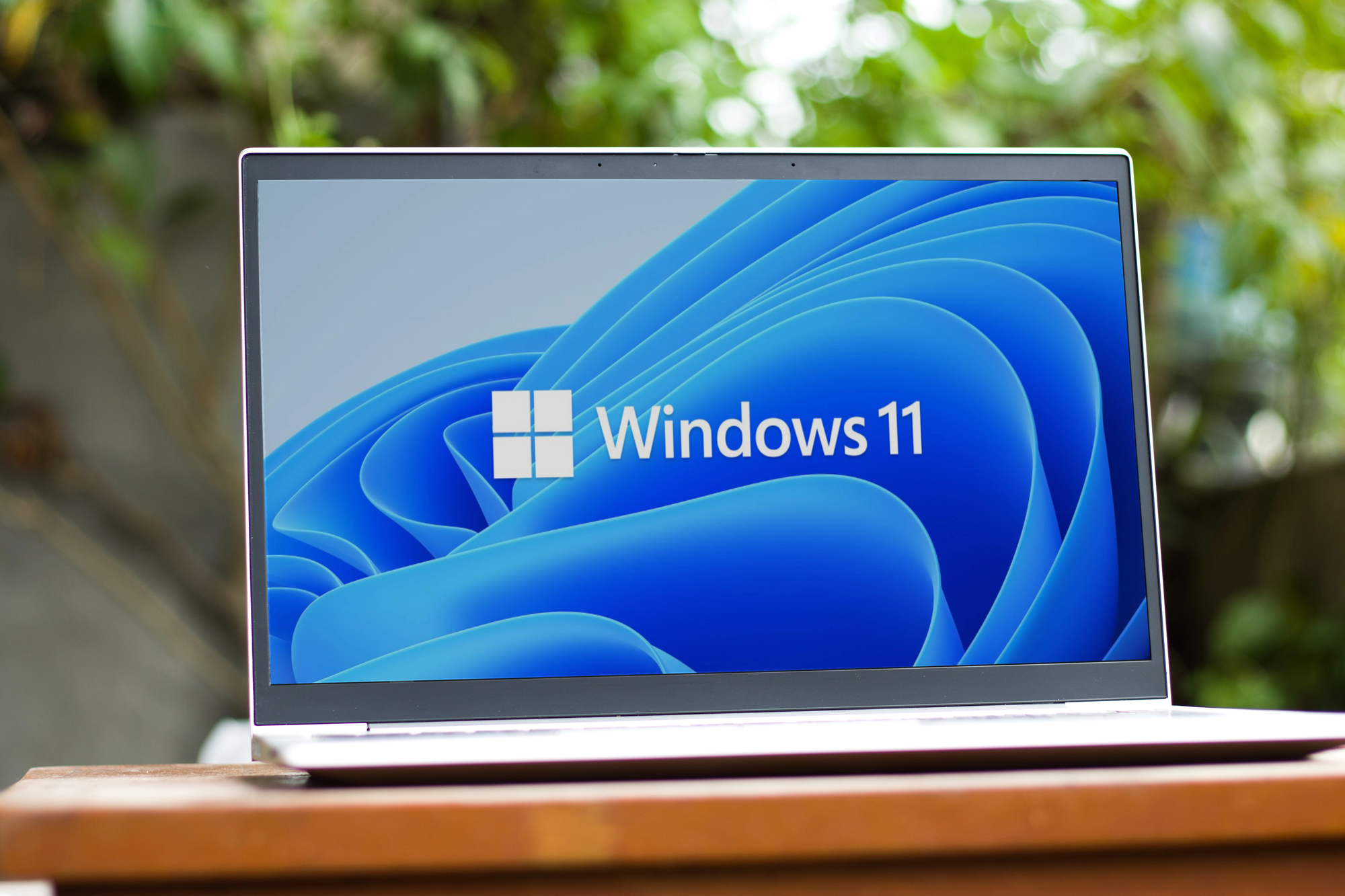 Windows 11 отримає адаптивне енергозбереження — ноутбук «житиме» довше, але працюватиме інакше